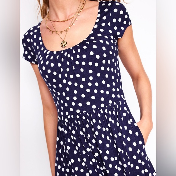 Boden Samantha Scoop Jersey Dress
French Navy, Painted Dot (size 14) - Picture 2 of 8